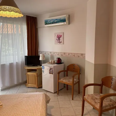 Panorama Szálloda Ravda