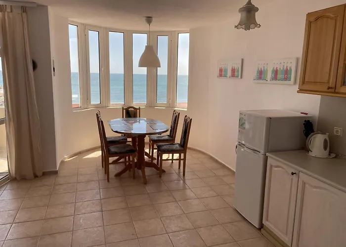 Panorama 3* ラヴダ