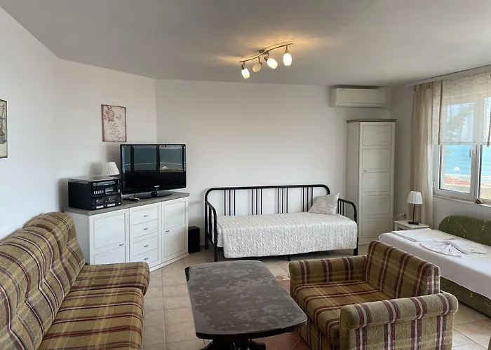 Panorama ホテル ラヴダ