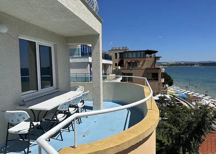 Panorama ホテル ラヴダ